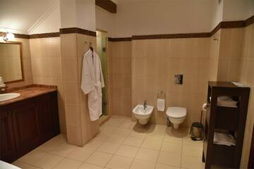 Люкс с видом на внутренний дворик в Гостинице Высокий берег